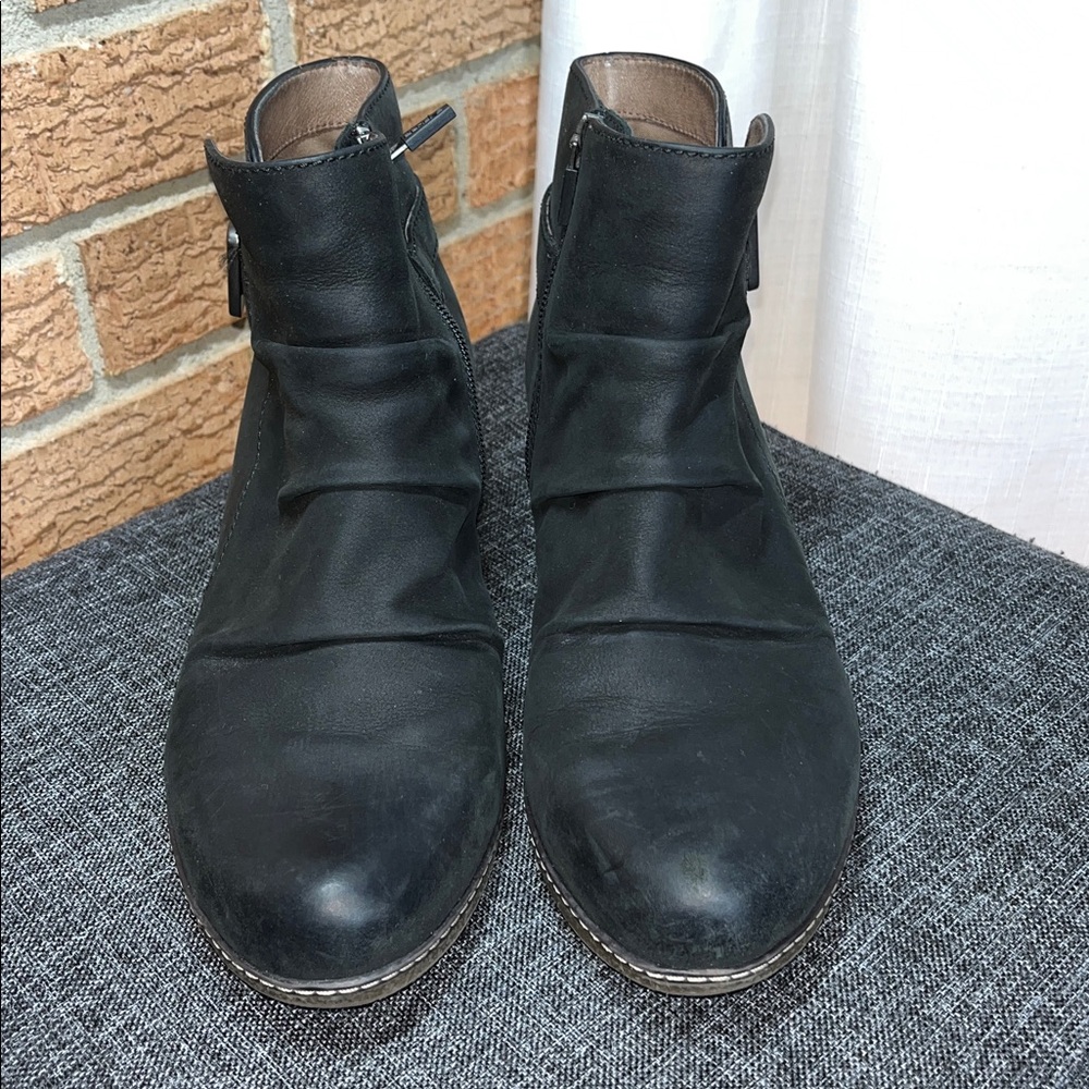 Dansko Lia Black Nubuck Ankle Boots Hidden Wedge Comfort Booties EU 39 8.5 - Picture 3 of 9